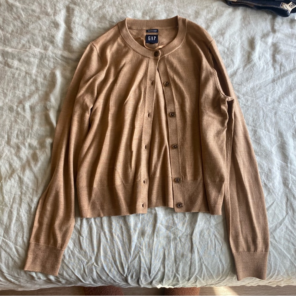 Gap Merino wool tan cardigan